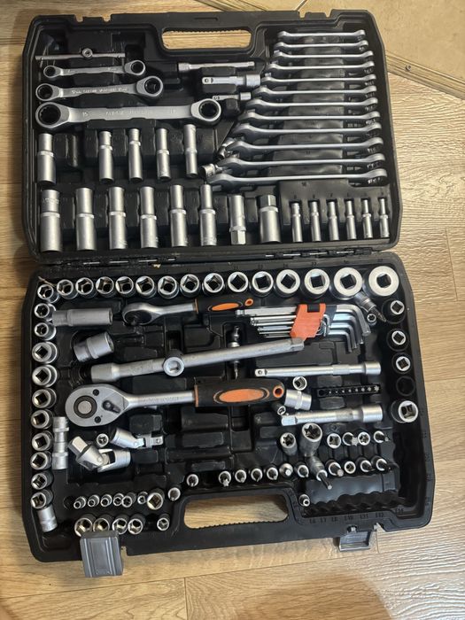 Продам набор ключей