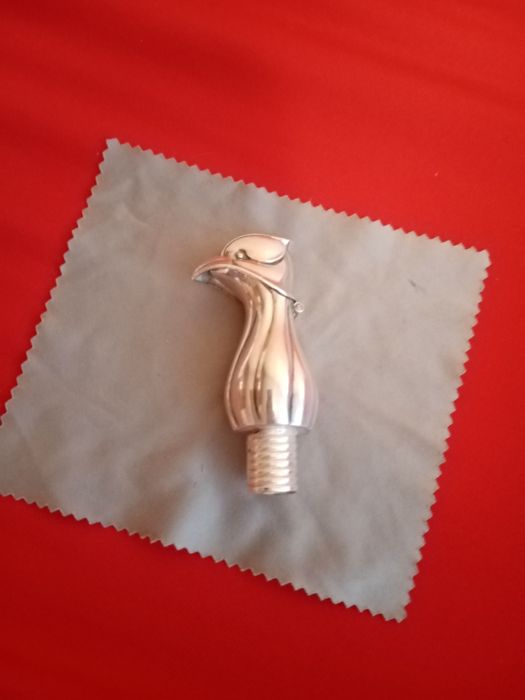 Сребърен аератор за вино