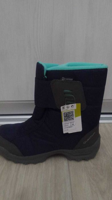 Сапоги водонепроницаемые бренд "Декатлон" .