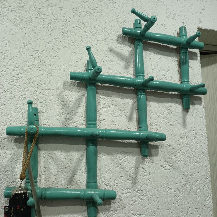 Гардероб + скрин + стол + закачалка цвят тюркоаз