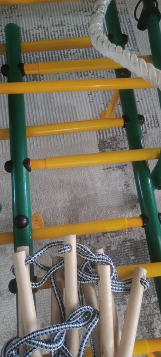 Шведская стенка.