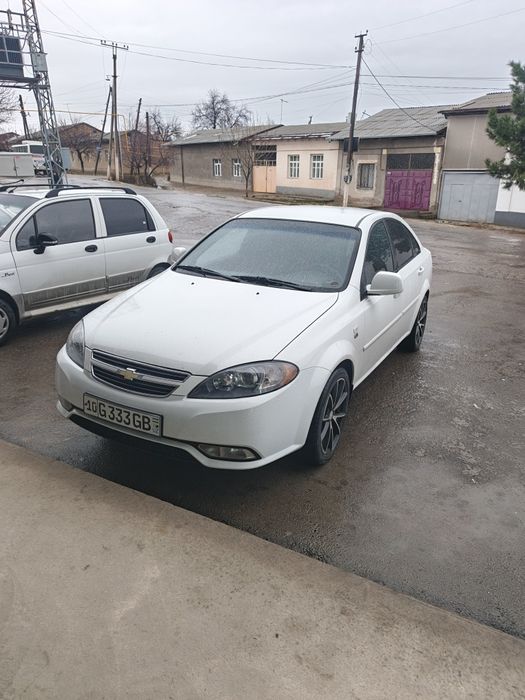 Gentra 2014 A.T ideal holatda