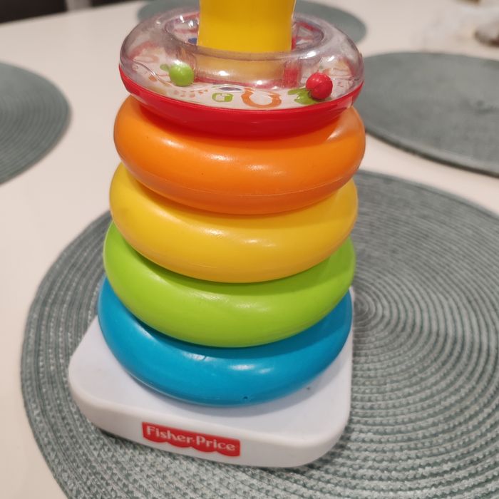 Много интерактивни играчки