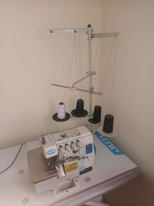 Averlok tikuv mashinasi