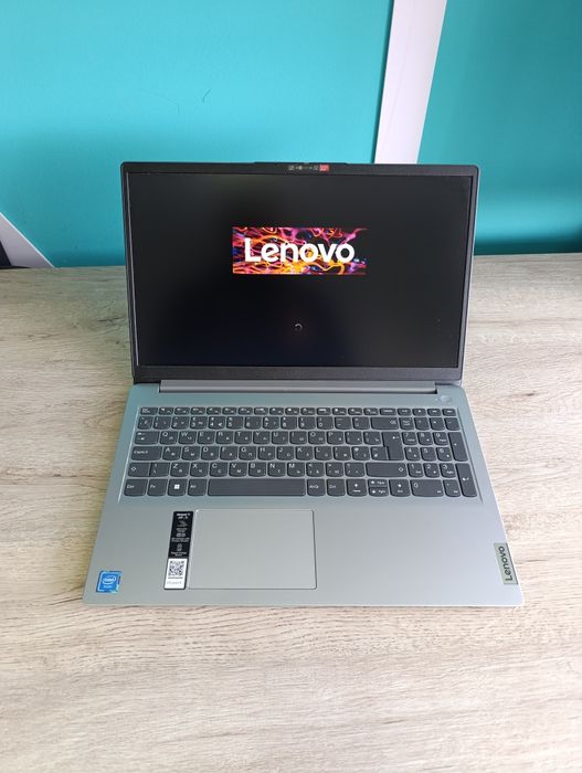 Ноутбук Lenovo. Celeron N4020/DDR4 4Gb/SSD 256Gb