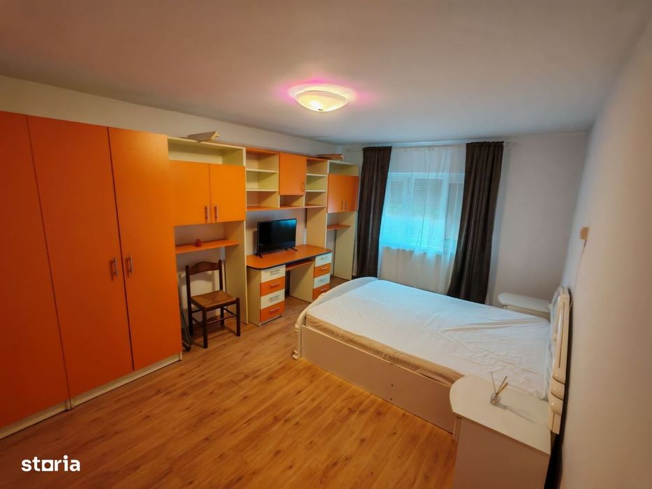 Ofer spre închiriere, pe termelung, apartament 2 camere, etaj 1n