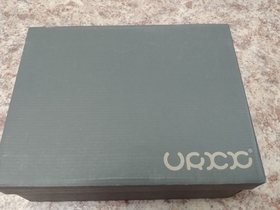 Продаю мужские зимнии  ботинки Ecco