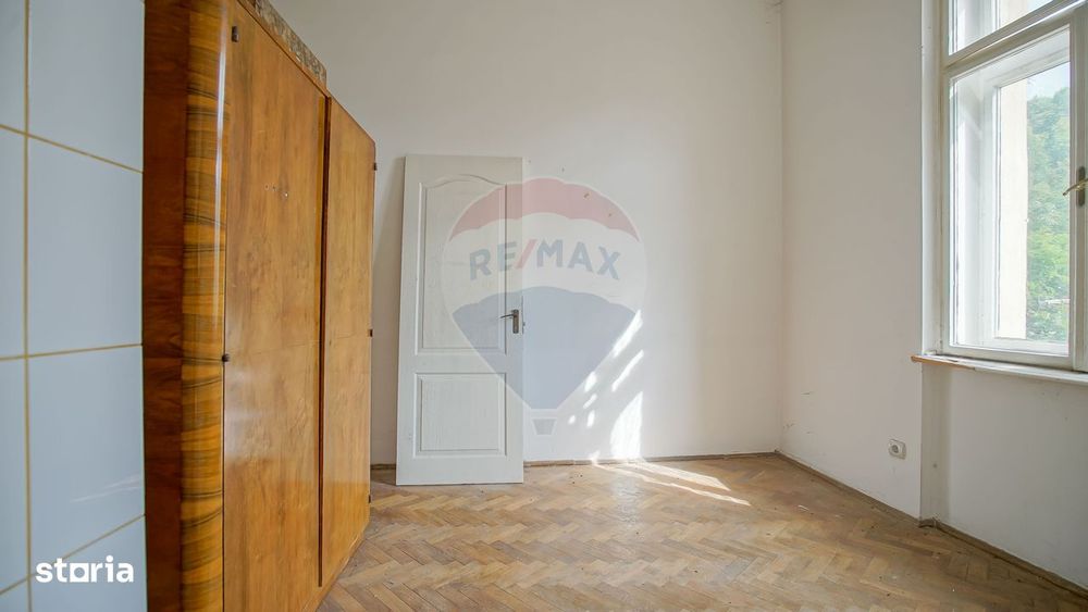 De vânzare, imobil reprezentativ / parțial, strada De Mijloc!