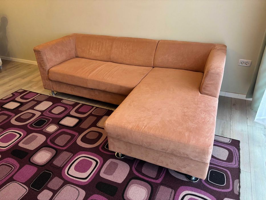 Vand coltar modern si foarte confortabil ideal pentru living!
