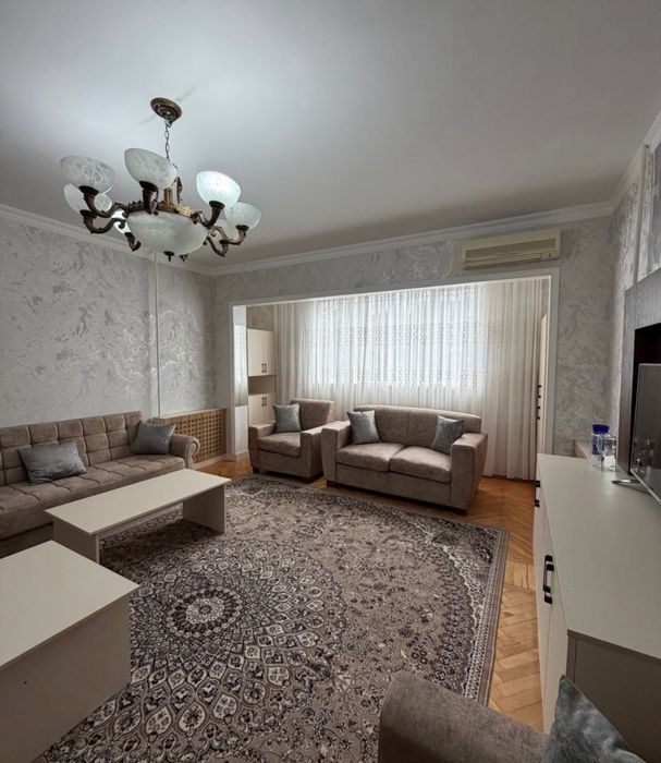 Срочно продается 3х комнатная Квартира. Максим Горький,БУЗ базар.