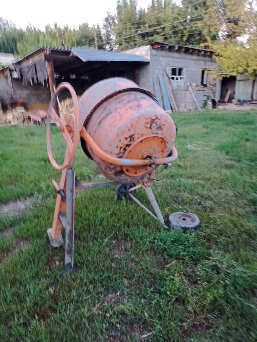 Продам бетономешалку