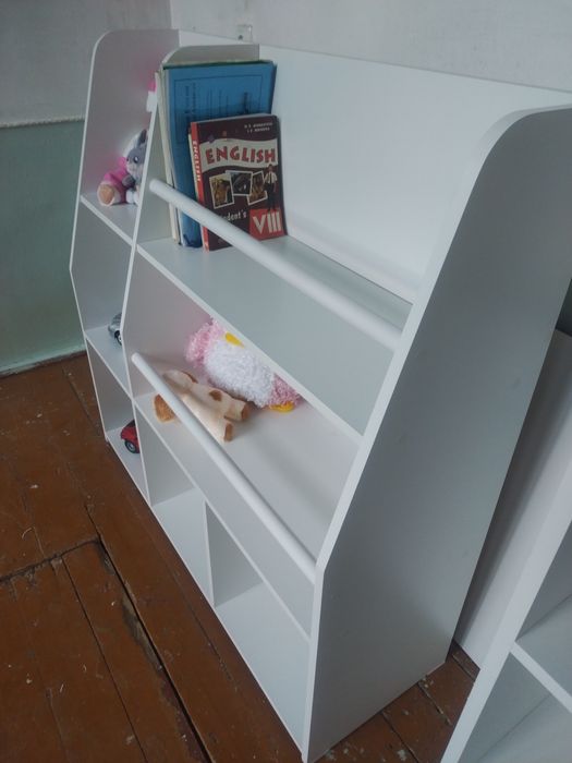 Стеллаж для игрушек и книг детей