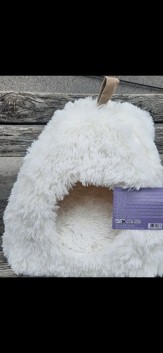 Casuta pufoasa animale cu pernuta detasabila