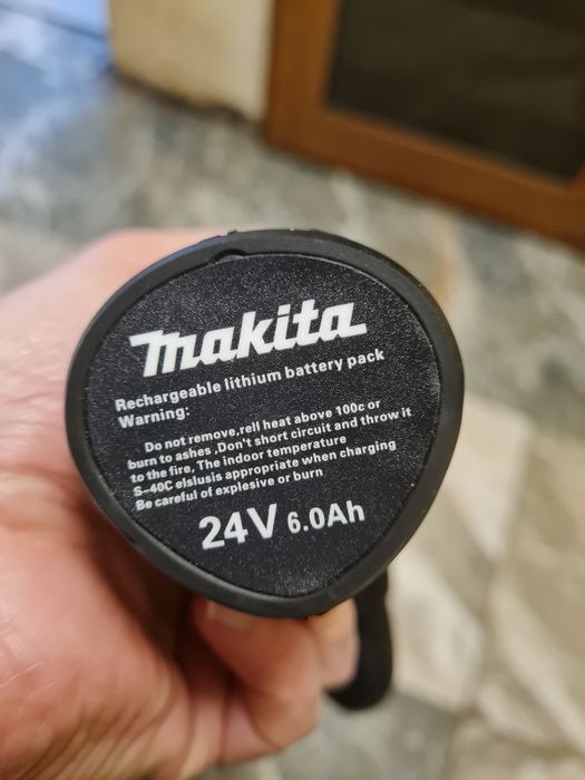 Акумулаторен ударен винтоверт 24 V 6.0Ah - 2 батерии + зарядно + куфар