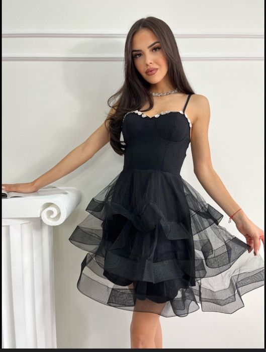 Черна рокля – Little Black Dress