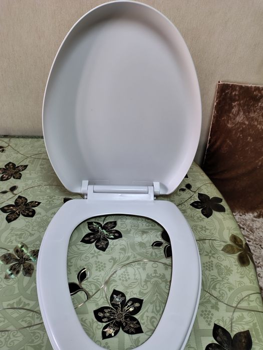 Сиденье с крышкой на унитаз