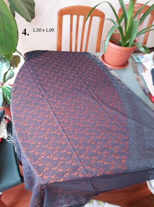 Платове, дантела, трико, габардин и др.