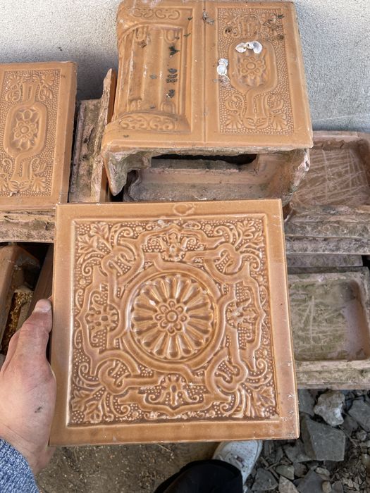 Cahle de sobă din teracotă