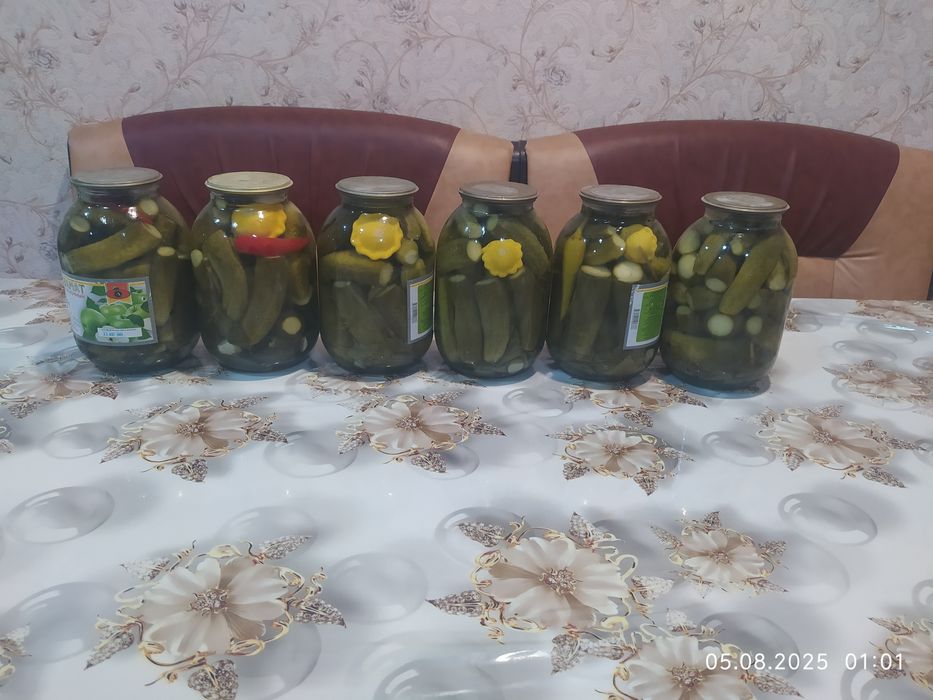 Огурцы маринованные 2х-литровые и 1-литровые
