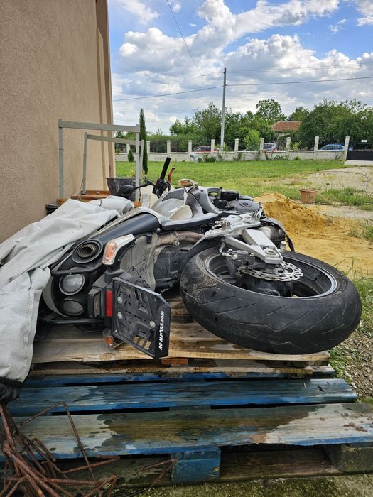 Suzuki GSR 600 за части