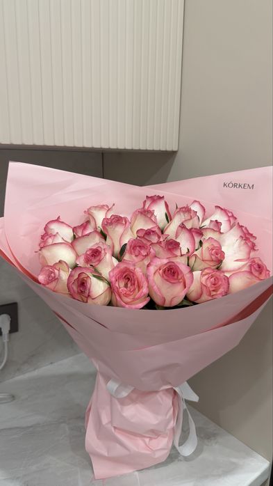 Продам букет 25 роз
