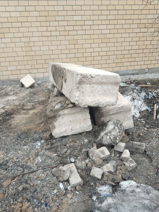 Продам блоки под фундамент