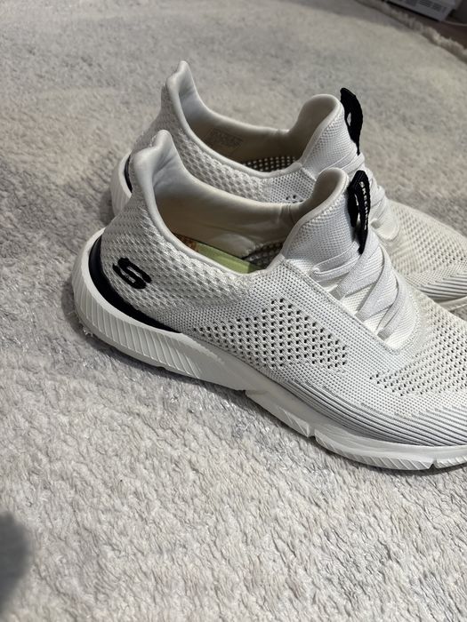 Продам кроссовки