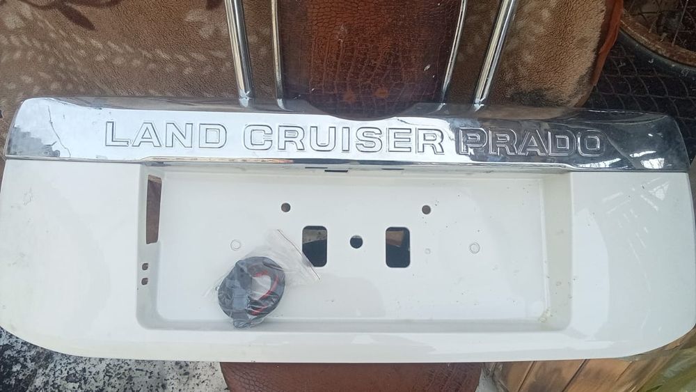 Продам накладку на прадо 150
