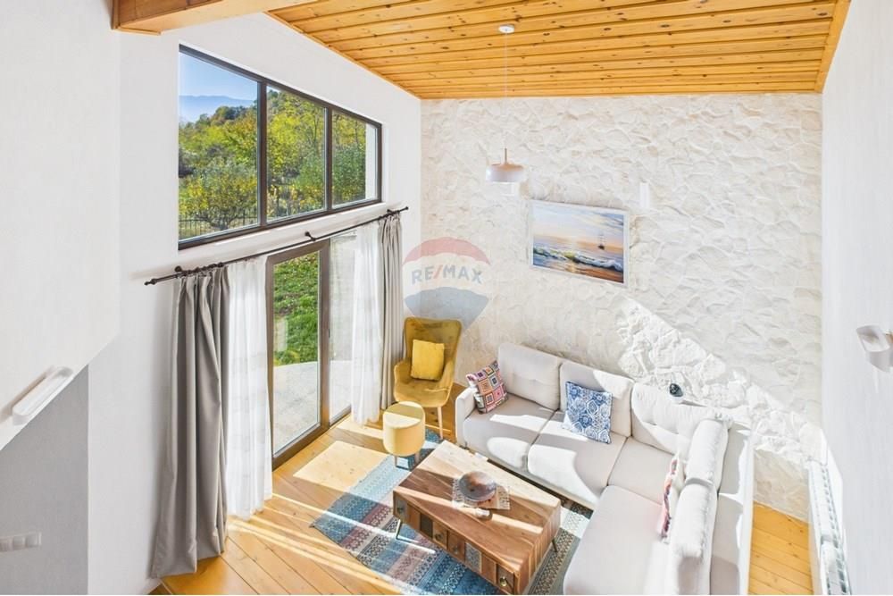 Къща на село близо до гр.Сандански