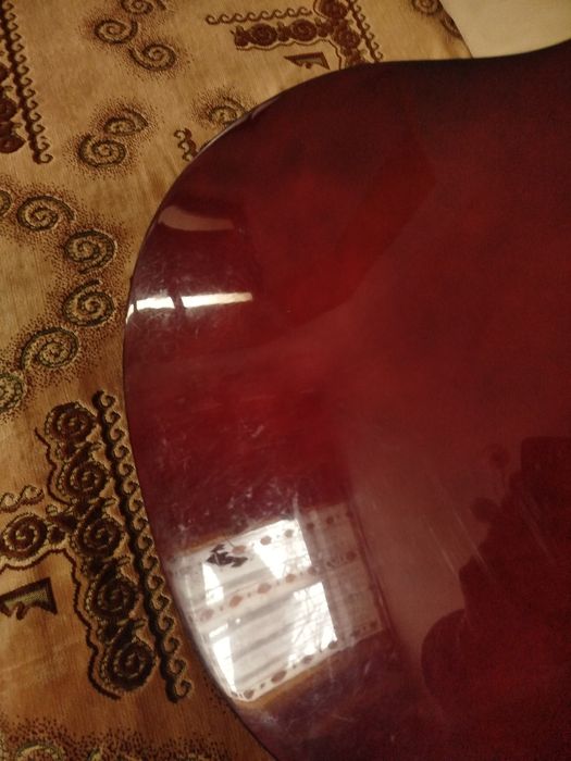 Chitară electro-acustica