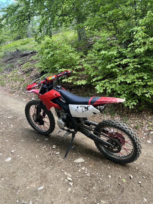Vând enduro cross 200cc 4t