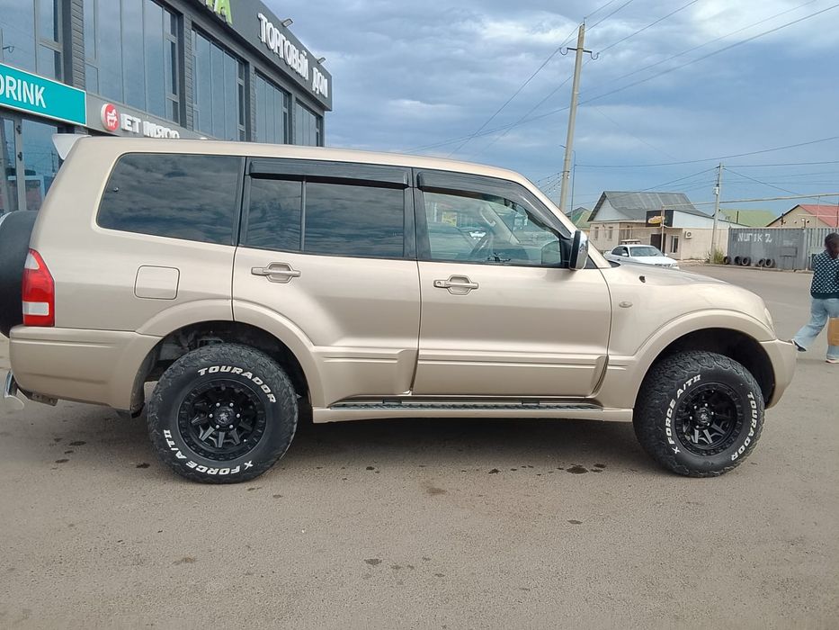Продам Mitsubishi Pajero,
