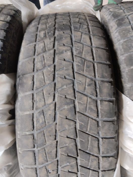 Продам шины бу размер 225/65/17