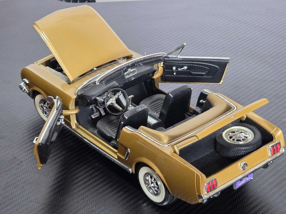 Macheta Auto 1/18 Ford Mustang 1964 1/2 Cabrio
