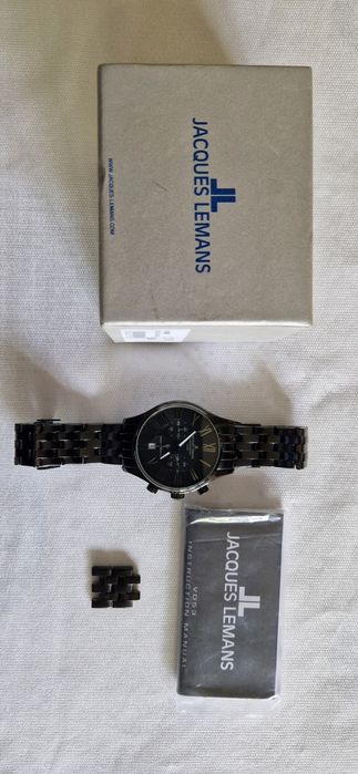 Продавам кварцов Jaques Lemans Capri 1-1605