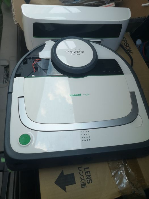 Robot aspirator Vorwerk Kobold VR200
