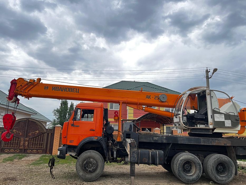 Продам  автокран Ивановец-25 тн