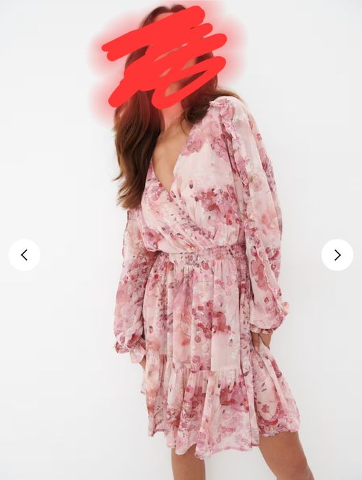 Рокля на цветя с дълъг ръкав