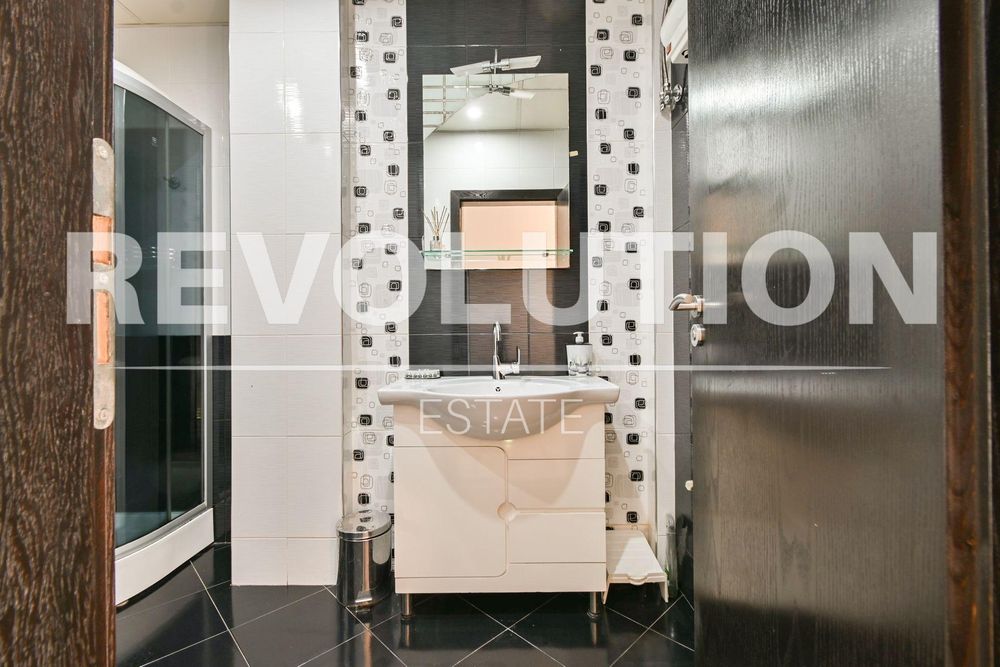 Дава се под наем Тристаен апартамент в София, Зона Б-5 - 80 кв.м за 766 € - Снимка #7