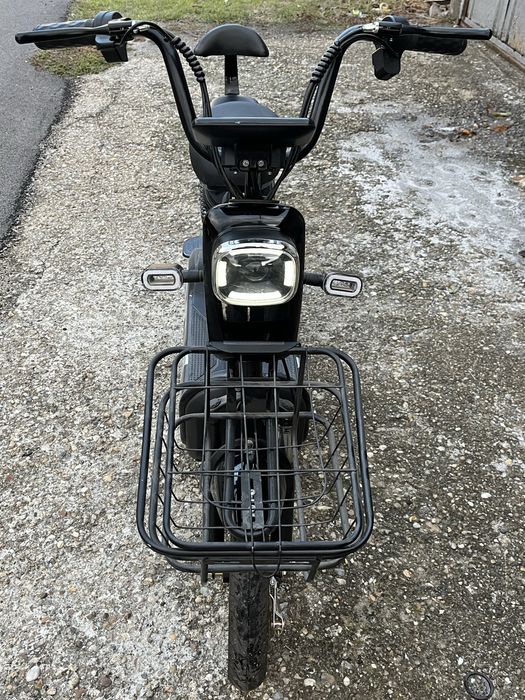 ЕЛЕКТРИЧЕСКИ СКУТЕР с двойна седалка САМО ЛИЧНО ВЗЕМАНЕ!!!