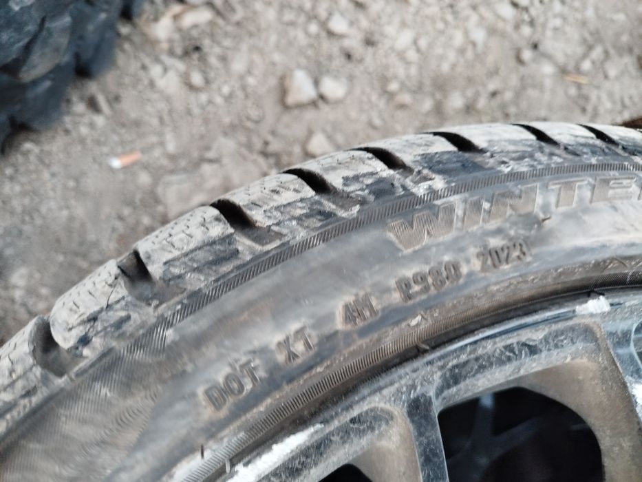 4 броя зимни гуми Pirelli