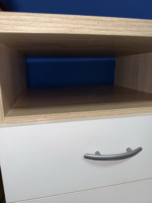 Se vinde birou, dimensiuni in descriere