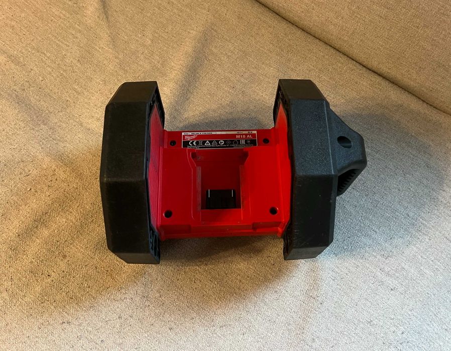 Lanterna Milwaukee M18 AL 18V profesionala doar corp