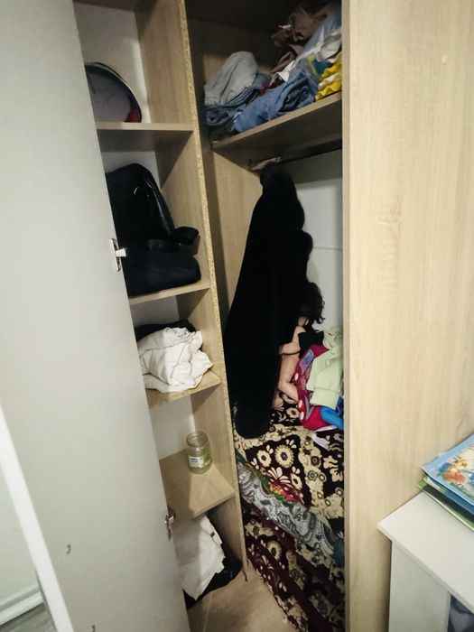 Шкаф для одежды для постел