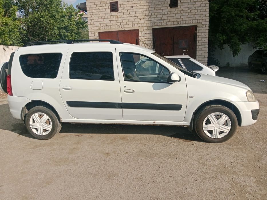 Продам Ларгус 2014г