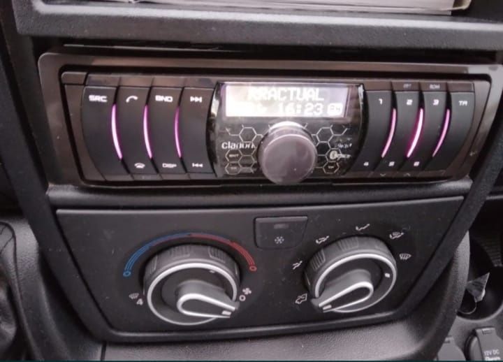 Mp3 Auto Clarion + Boxe