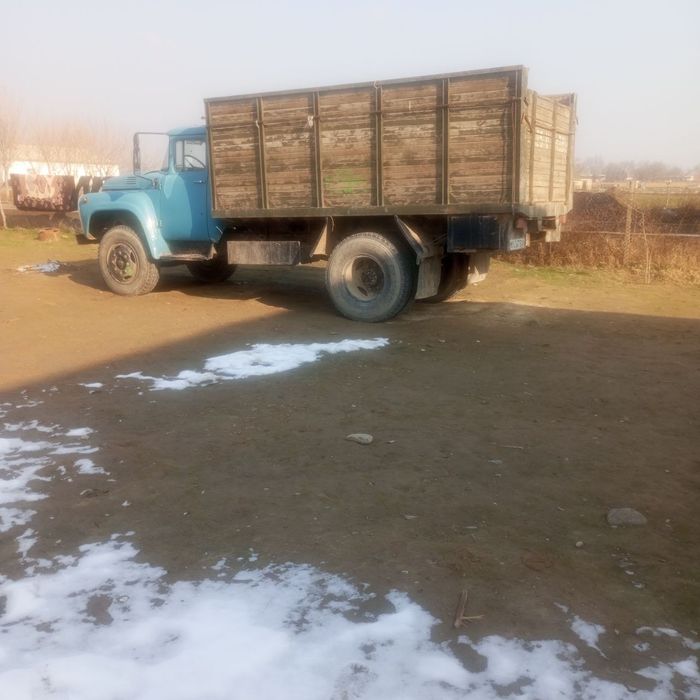 Zil 130 sotiladi srochna pul zarur