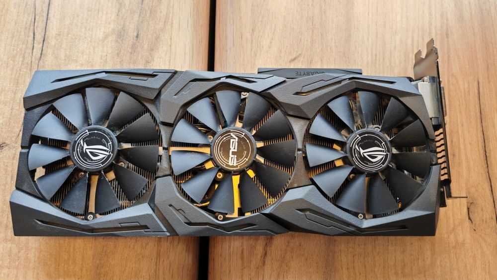 Placa video NVIDIA GEFORCE GTX 1070 de 8Giga Asus ROG Strix