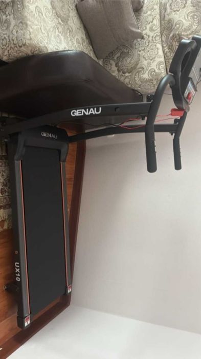 Беговая дорожка сатылады.