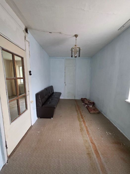 Продам 2 ком квартиру на 2 этаже Партсъезд